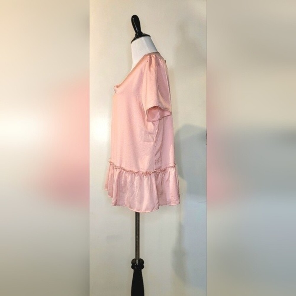 NWT Floral and Ivy Blush Pink Satin Silky Blouse-Short Sleeve - Size Medium - Picture 3 of 7